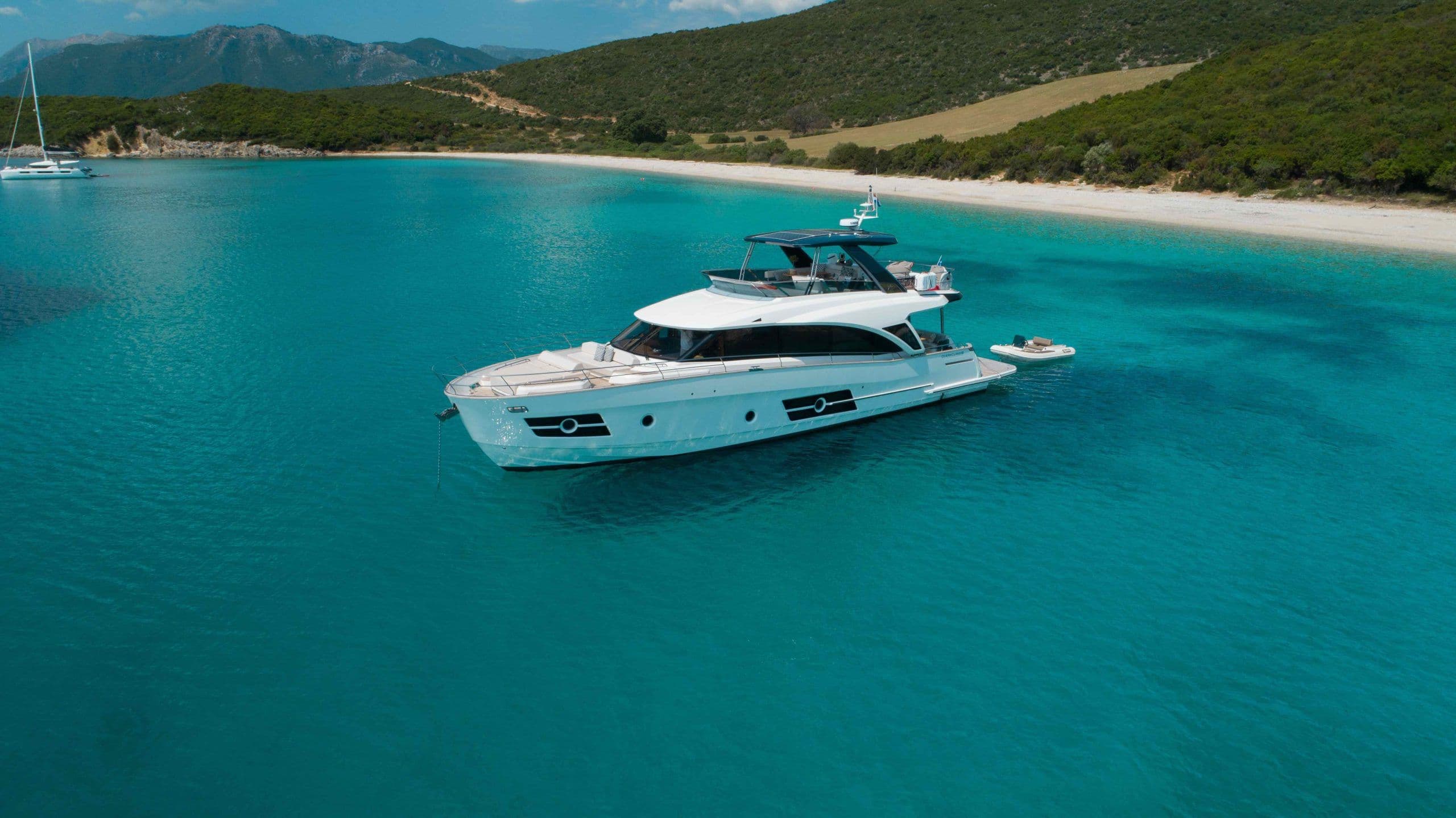 Sir Hendrik yacht photo
